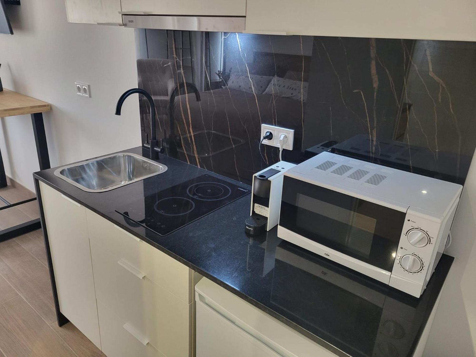 Charming Studio In The Center Of The City Apartamento Pleno Centro De อาลิกันเต ภายนอก รูปภาพ